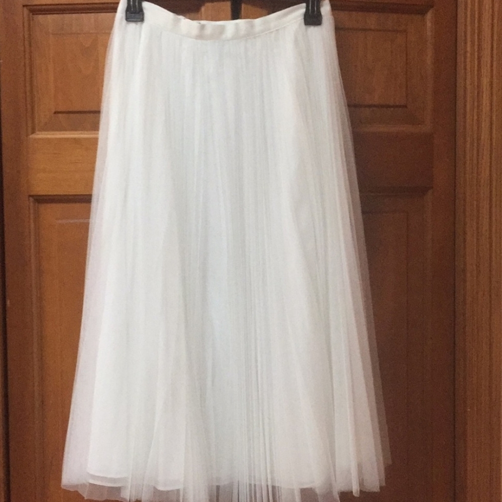 Adrianna Papell white pleated tulle midi skirt